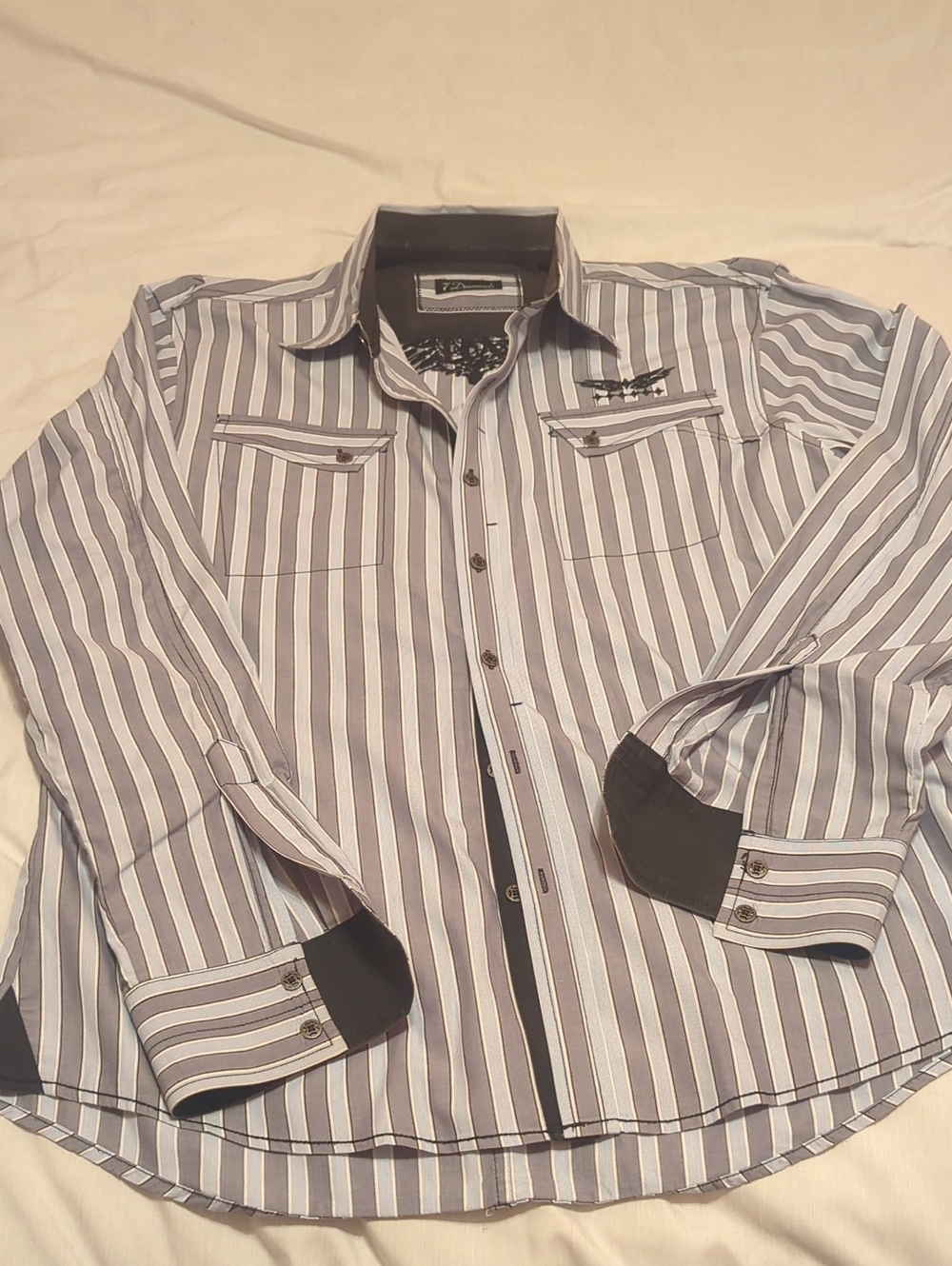 7 Diamonds Men's Gray, White & Blue Vertical Stripe Button-Down Shirt